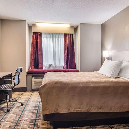 Quality Inn & Suites Grove City-Outlet Mall Екстериор снимка