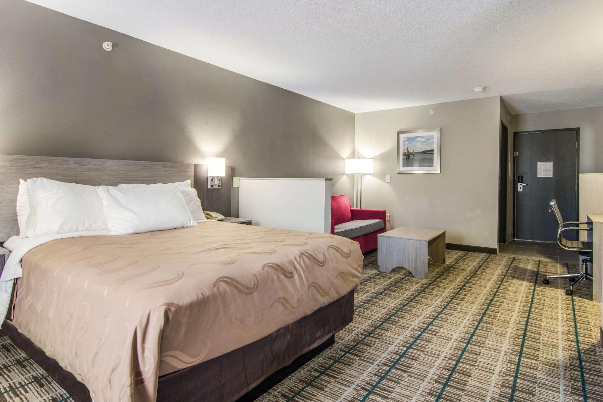 Quality Inn & Suites Grove City-Outlet Mall Екстериор снимка