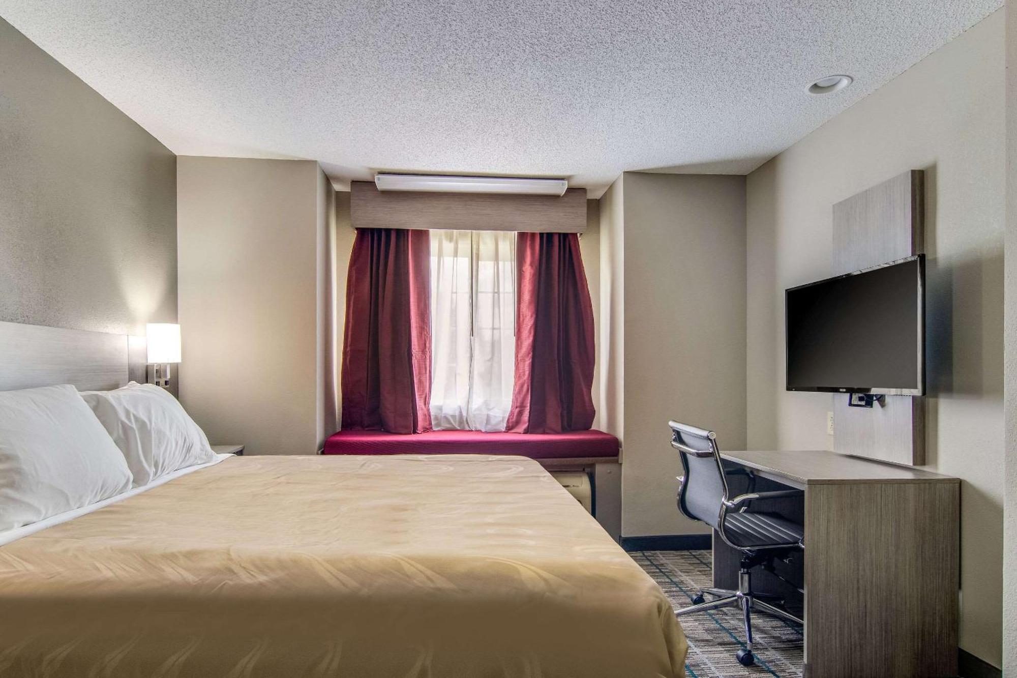 Quality Inn & Suites Grove City-Outlet Mall Екстериор снимка