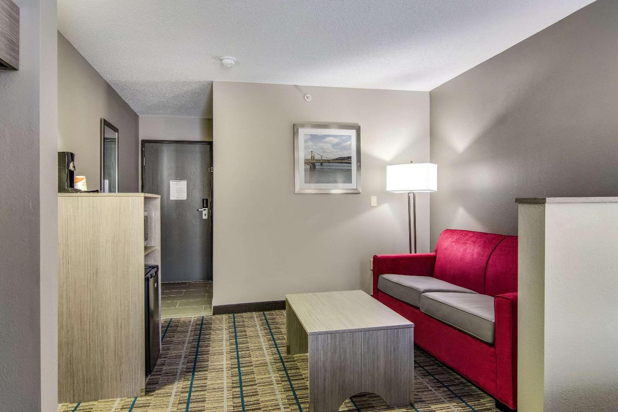Quality Inn & Suites Grove City-Outlet Mall Екстериор снимка
