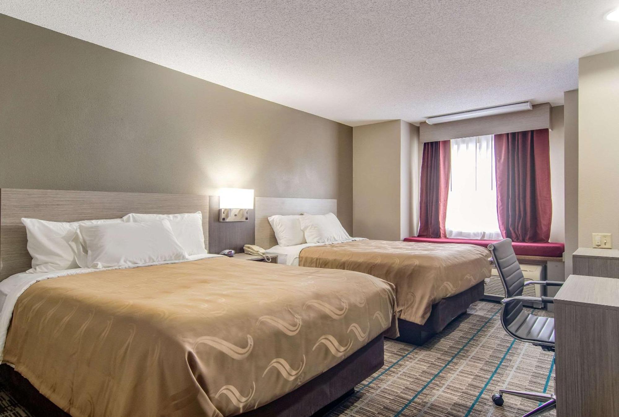 Quality Inn & Suites Grove City-Outlet Mall Екстериор снимка