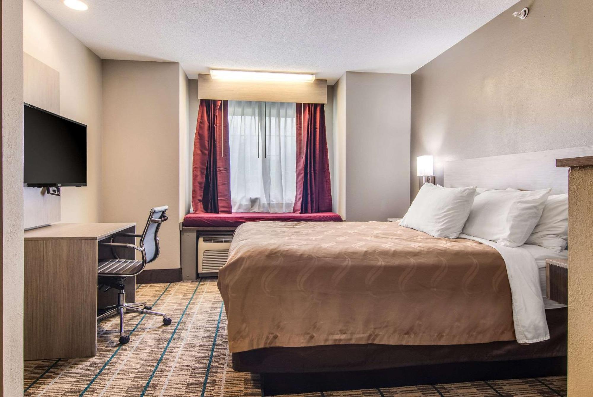 Quality Inn & Suites Grove City-Outlet Mall Екстериор снимка