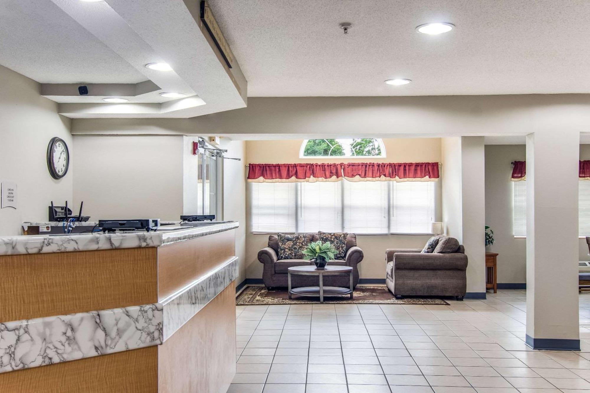 Quality Inn & Suites Grove City-Outlet Mall Екстериор снимка
